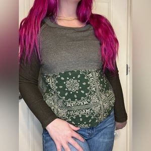 Illa Illa Long Sleeve Boho Shirt Flowy Vibes Comfy Women’s Small